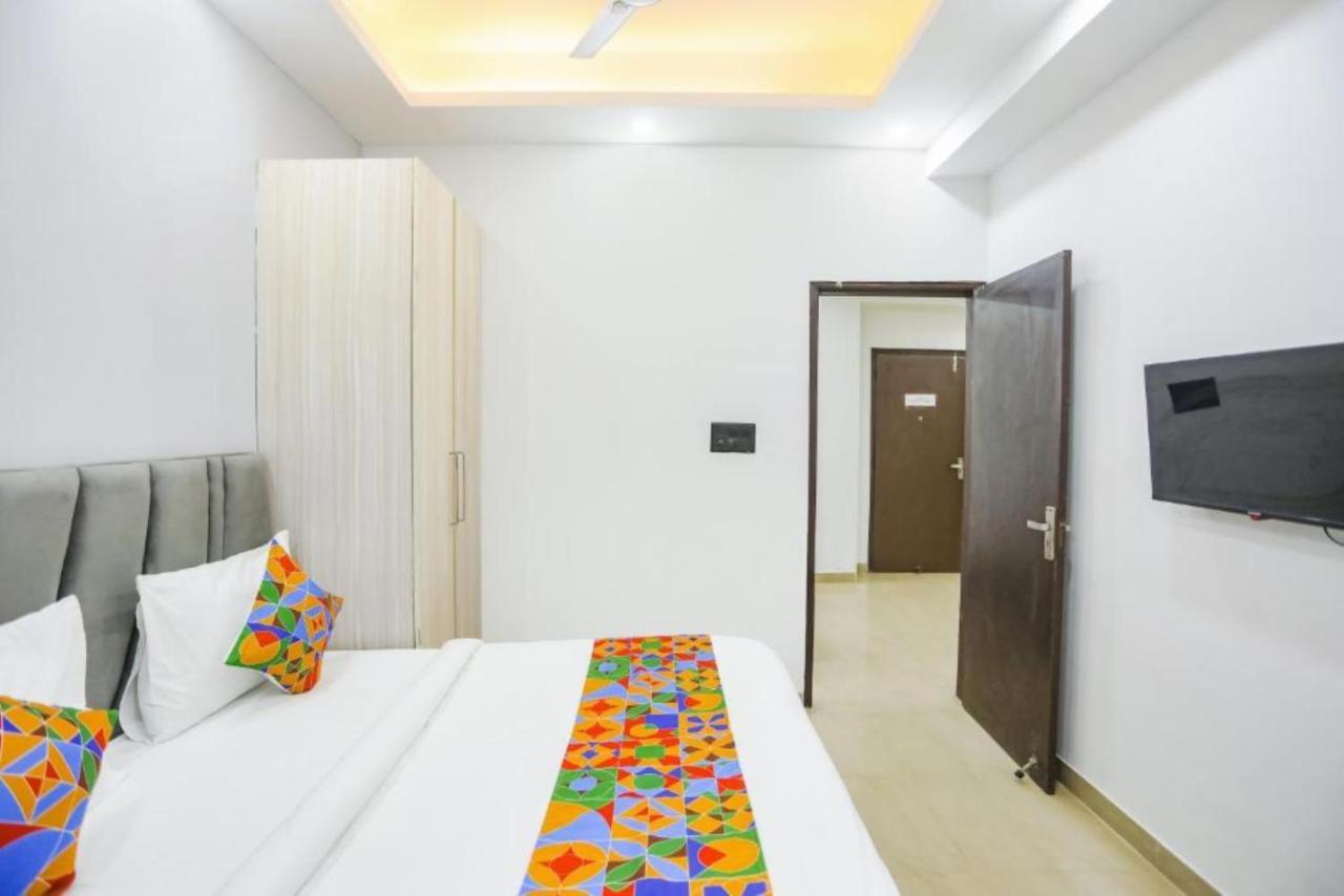 Hotel The Rasa At Vasundhara Ghaziabad Exterior photo